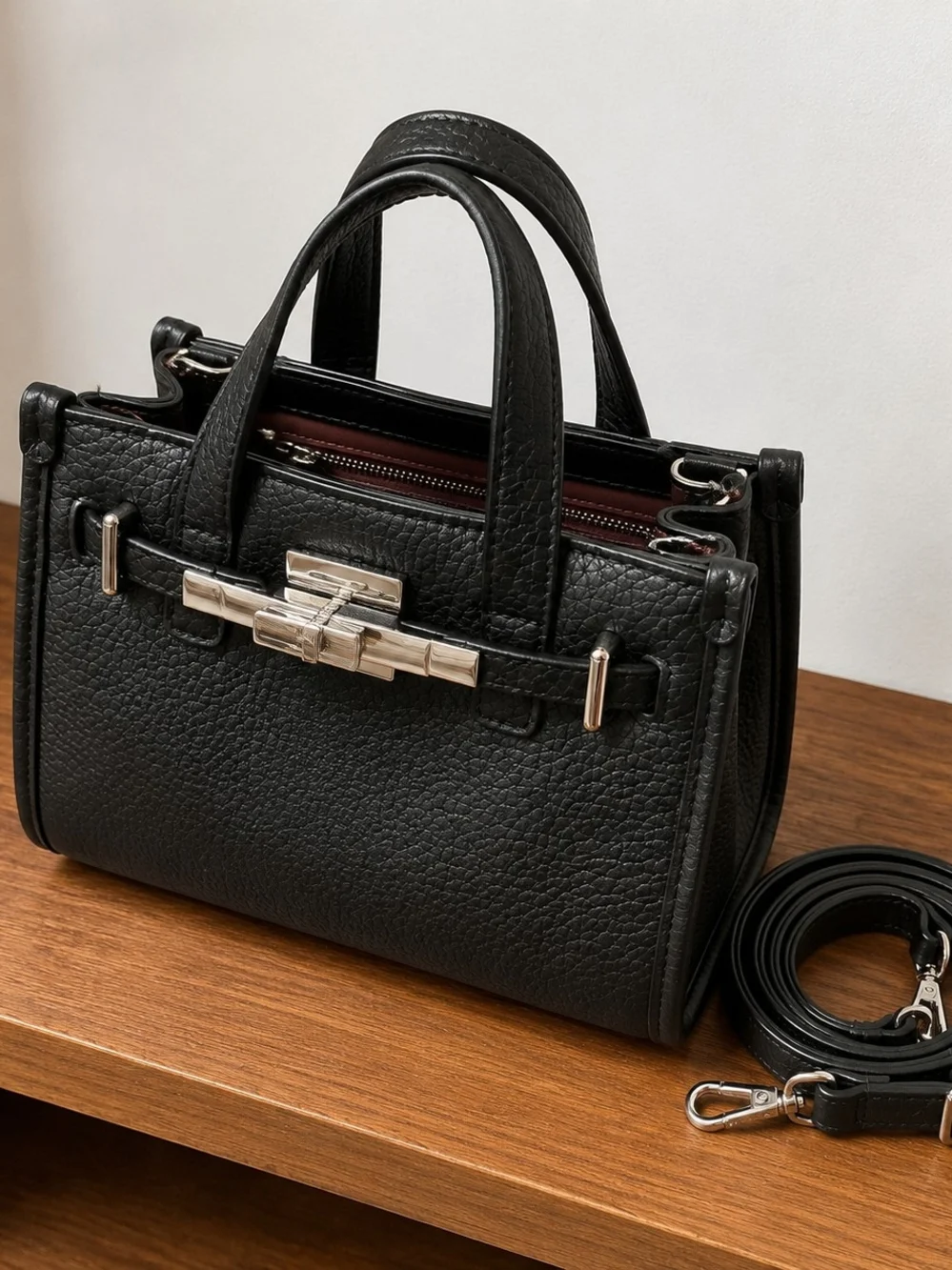 N/A elegant black